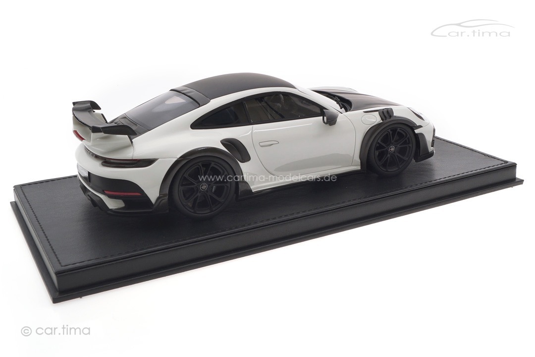 TECHART GTstreet R (Basis 992) Weiß 1 of 87 TECHART Collection 1:18 092.992.118.002